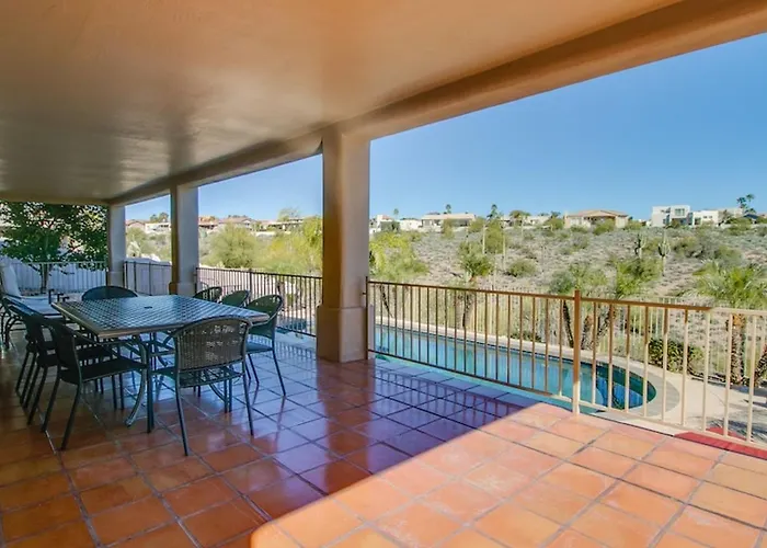 Fabulous 4-bdrm Wbreathtaking Views Pool