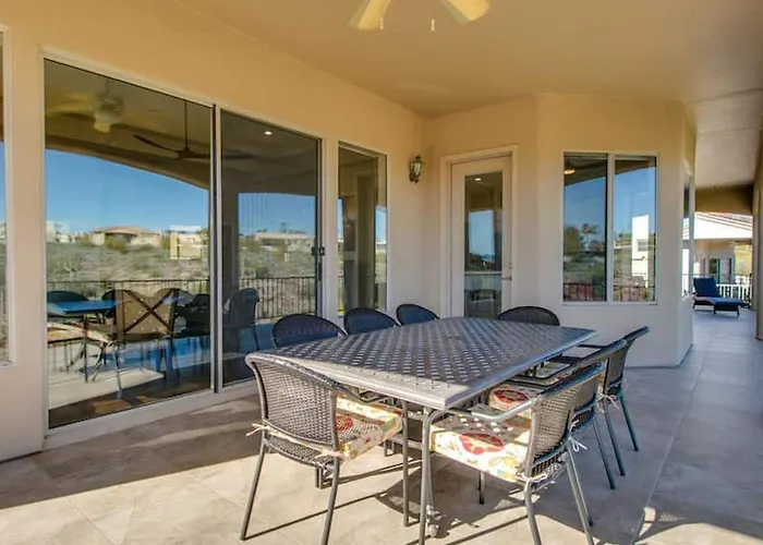 Сasa de vacaciones Fabulous 4-bdrm Wbreathtaking Views Pool *