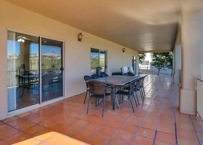 Fabulous 4-bdrm Wbreathtaking Views Pool *