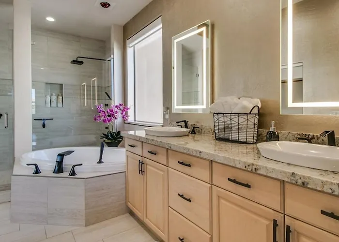 Сasa de vacaciones Fabulous 4-bdrm Wbreathtaking Views Pool Fountain Hills