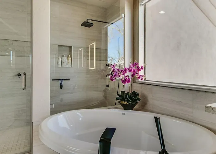 Fabulous 4-bdrm Wbreathtaking Views Pool Сasa de vacaciones Fountain Hills