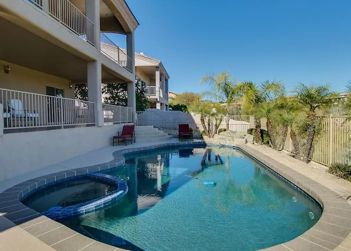 Fabulous 4-bdrm Wbreathtaking Views Pool