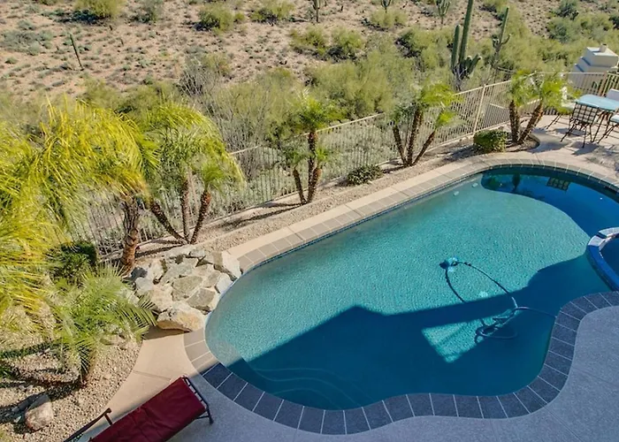 Fabulous 4-bdrm Wbreathtaking Views Pool Сasa de vacaciones