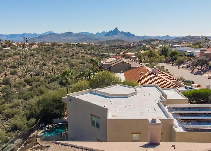 Сasa de vacaciones Fabulous 4-bdrm Wbreathtaking Views Pool *
