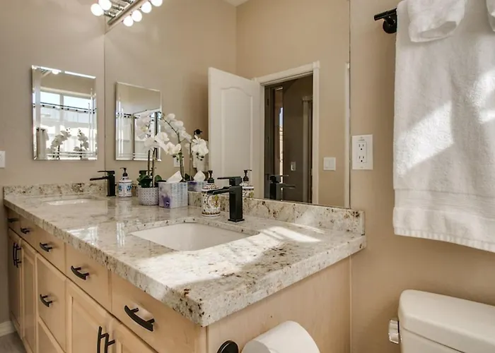 Fabulous 4-bdrm Wbreathtaking Views Pool Fountain Hills
