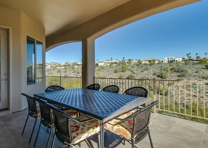 Fabulous 4-bdrm Wbreathtaking Views Pool Сasa de vacaciones